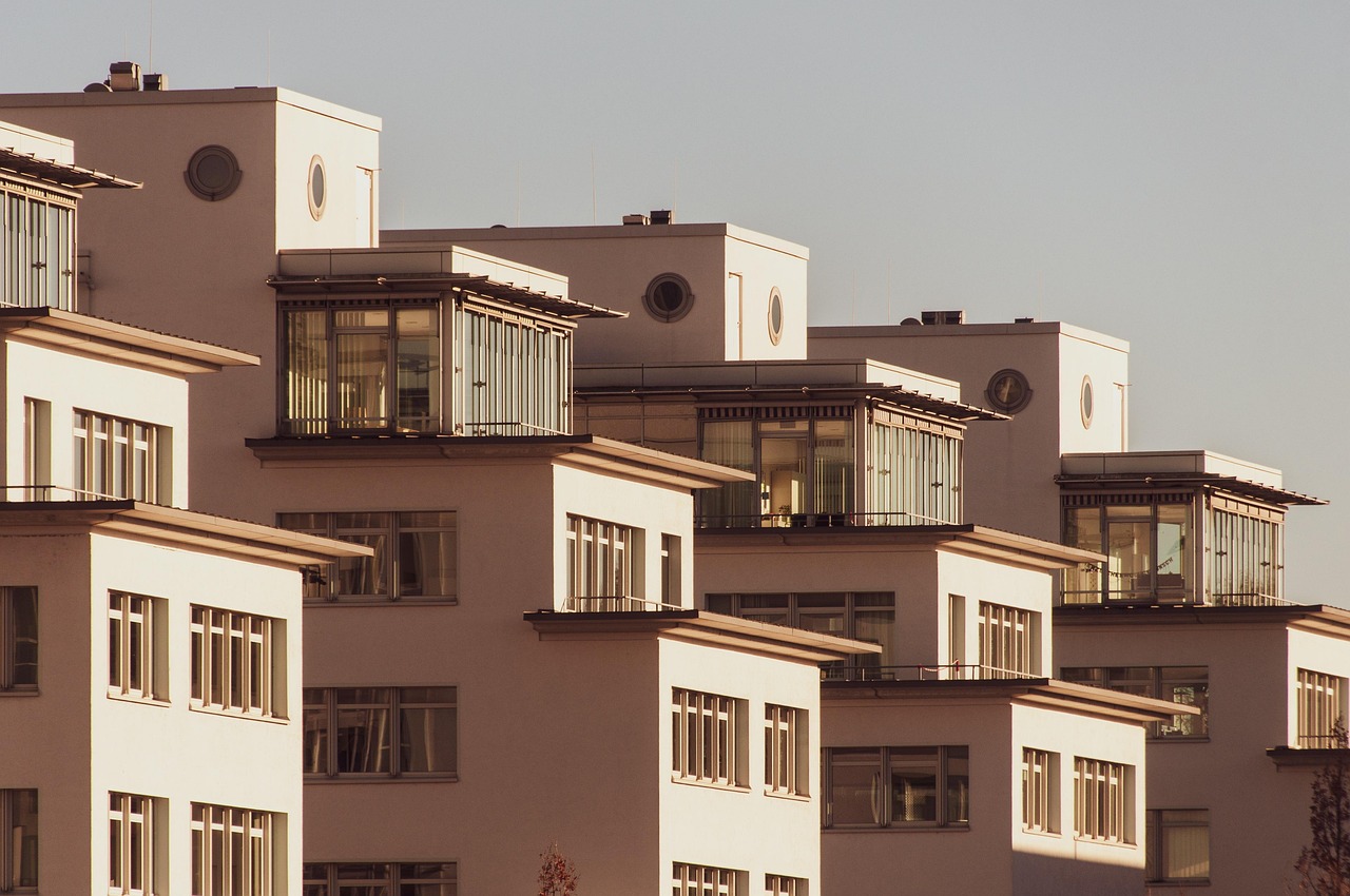 entdecken sie die aktuellen trends und entwicklungen auf dem immobilienmarkt. alles wichtige rund um immobilien, kauf, verkauf und investitionen in deutschland.