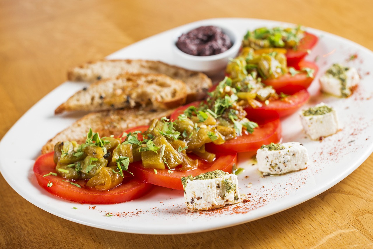 entdecken sie unser exklusives gourmet-menü, das mit erlesenen zutaten und kreativen kombinationen zubereitet wird. lassen sie sich von unseren kulinarischen köstlichkeiten verwöhnen und genießen sie ein unvergessliches geschmackserlebnis.